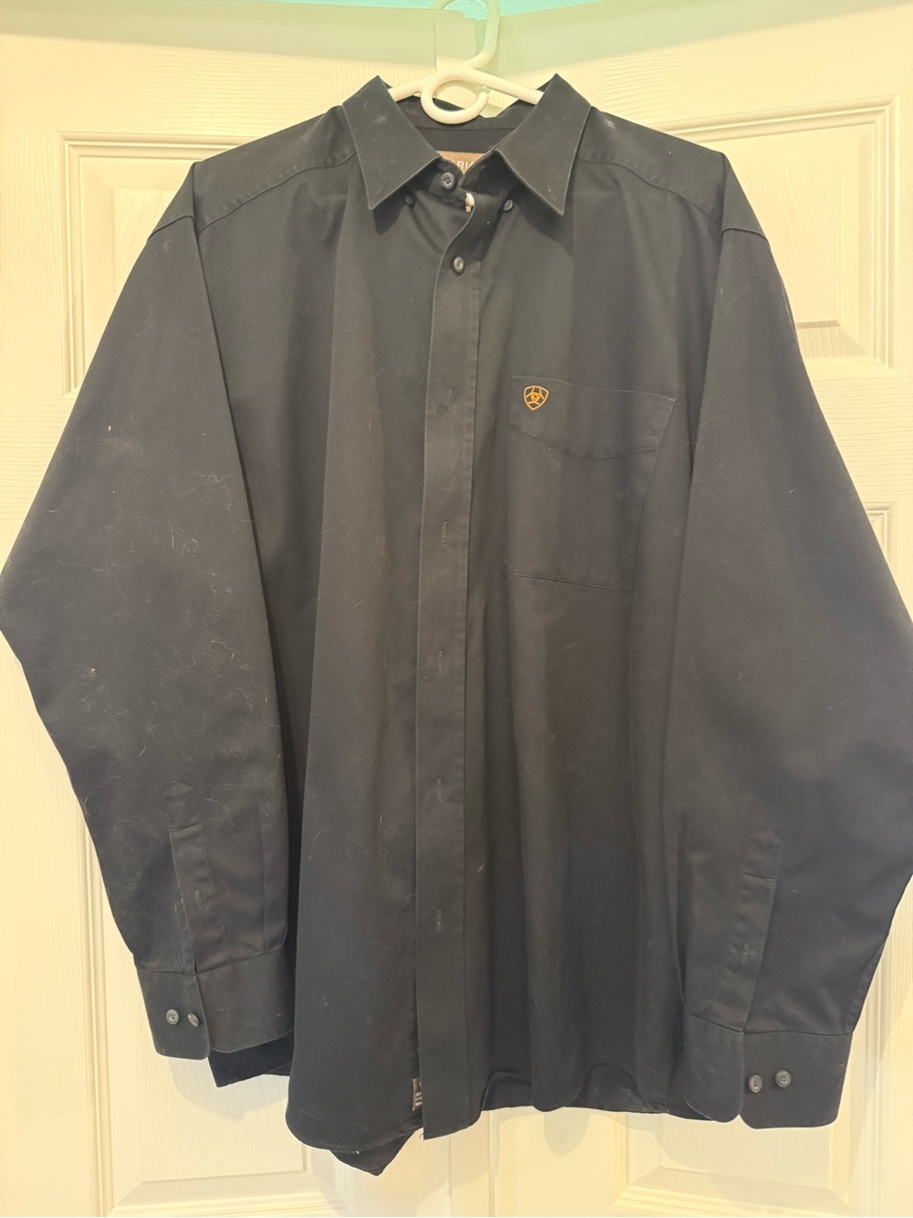 Ariat Men's Black Long-Sleeve Button-Up Dress Shirt